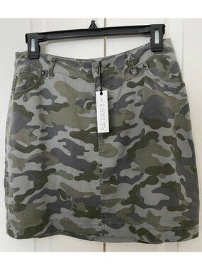 New ASTARS Camo Camoflauge Mini Skirt, Size Small